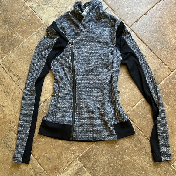 Lululemon Bhakti Yoga Jacket size 6 - Picture 10 of 15